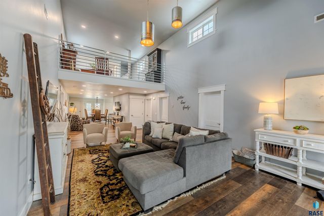 898 60th Ave Avenue, Beaver Creek, MN 56116