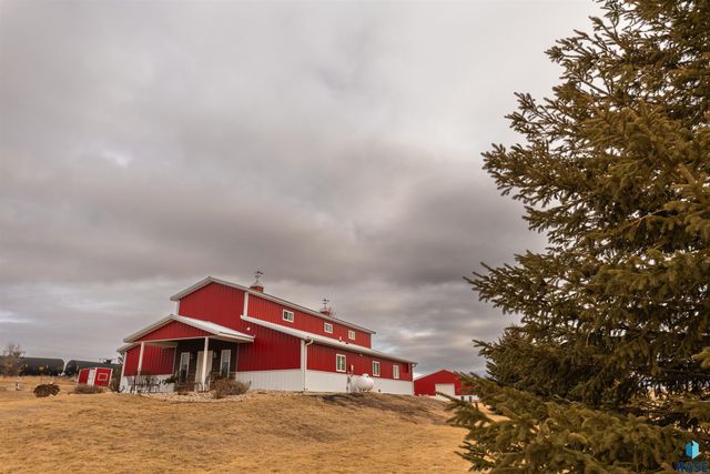 898 60th Ave Avenue, Beaver Creek, MN 56116