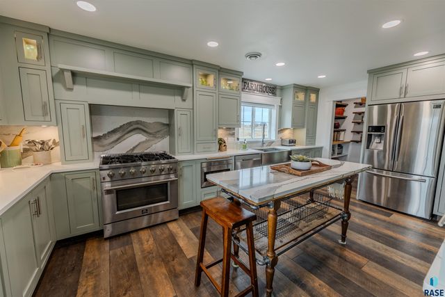 898 60th Ave Avenue, Beaver Creek, MN 56116