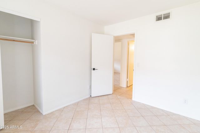 2123 E KIRKLAND Lane 4, Tempe, AZ 85281