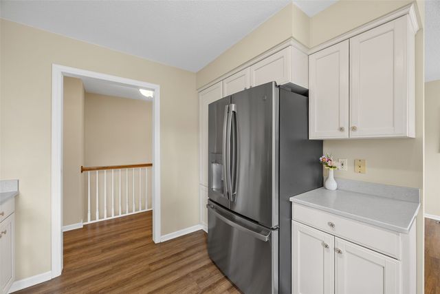 1926 Meadow Ridge Lane, Iowa City, IA 52245