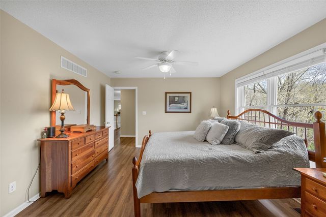 1926 Meadow Ridge Lane, Iowa City, IA 52245