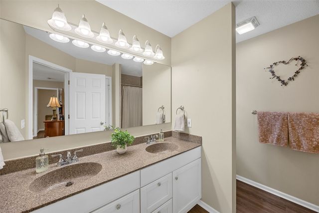 1926 Meadow Ridge Lane, Iowa City, IA 52245