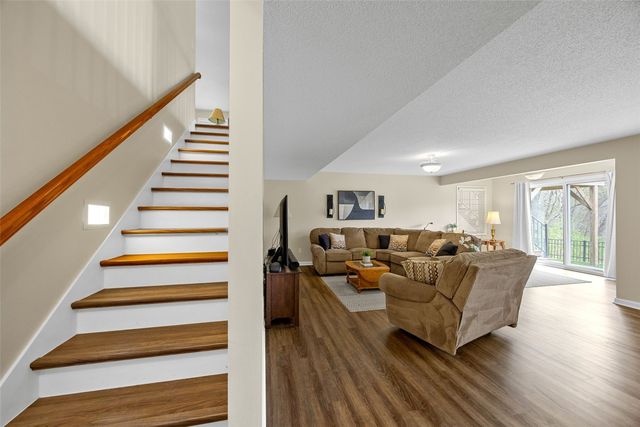 1926 Meadow Ridge Lane, Iowa City, IA 52245
