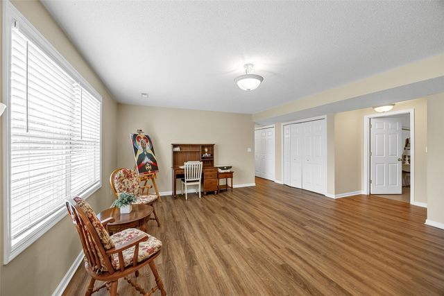 1926 Meadow Ridge Lane, Iowa City, IA 52245