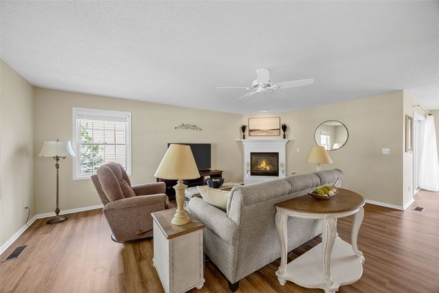 1926 Meadow Ridge Lane, Iowa City, IA 52245