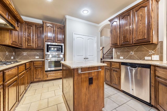 912 Boerne Street, Mckinney, TX 75072