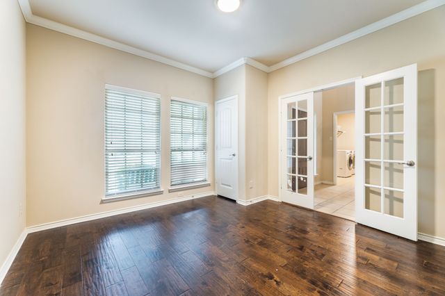 912 Boerne Street, Mckinney, TX 75072