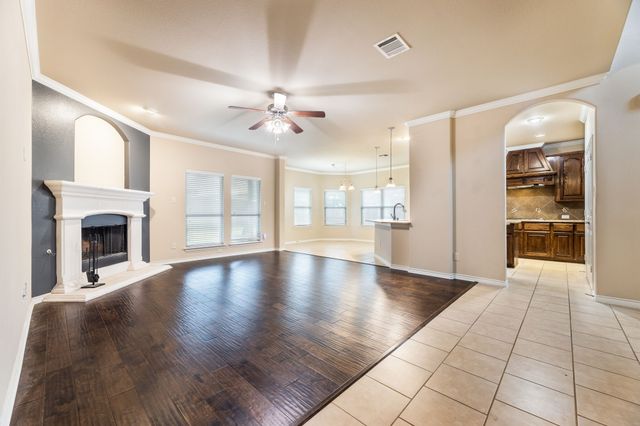 912 Boerne Street, Mckinney, TX 75072