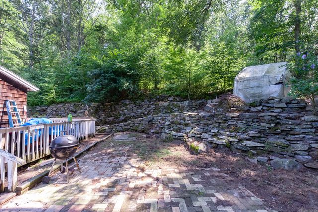 32 Hammond Avenue, Norwich, CT 06360