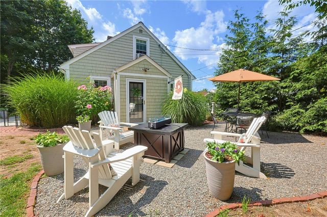 7 Whipple Avenue, Barrington, RI 02806