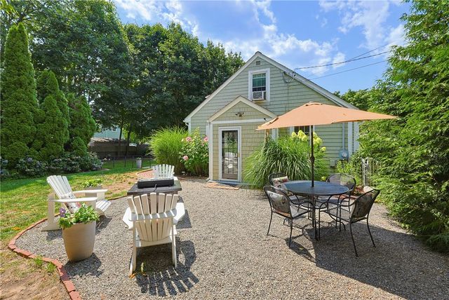 7 Whipple Avenue, Barrington, RI 02806