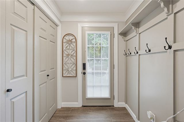 7 Whipple Avenue, Barrington, RI 02806