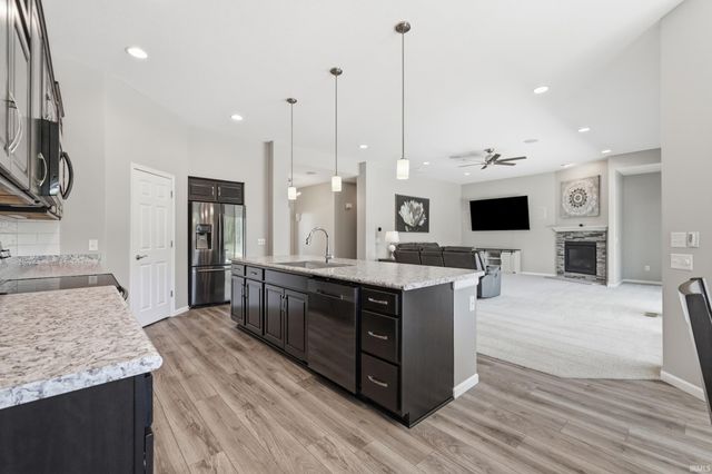 2130 Caesar Trail, Fort Wayne, IN 46818