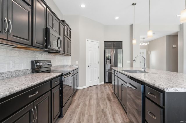2130 Caesar Trail, Fort Wayne, IN 46818