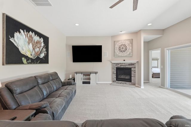 2130 Caesar Trail, Fort Wayne, IN 46818