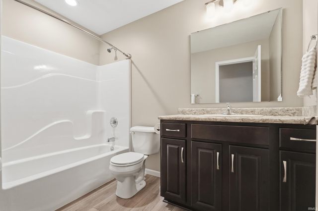 2130 Caesar Trail, Fort Wayne, IN 46818