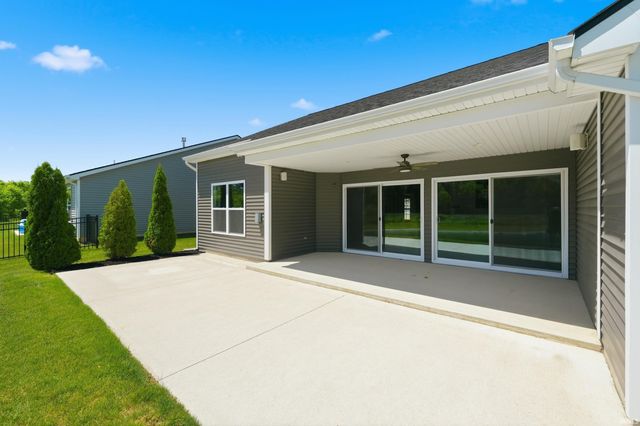 2130 Caesar Trail, Fort Wayne, IN 46818