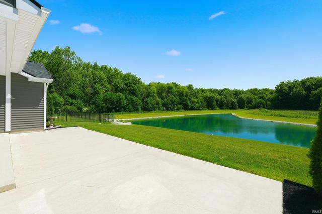 2130 Caesar Trail, Fort Wayne, IN 46818