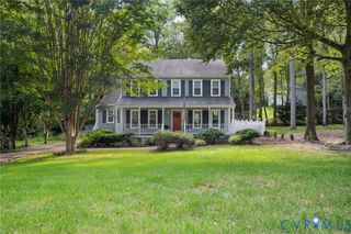 7112 Deer Thicket Dr, Midlothian, VA 23112