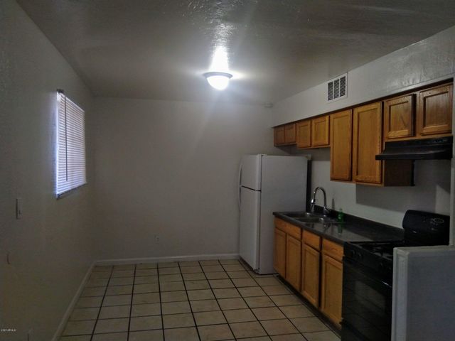 2133 W Adams Street Apt 3, Phoenix, AZ 85009
