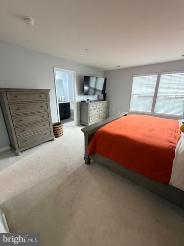 5652 BARNSTORMERS LN, Waldorf, MD 20602