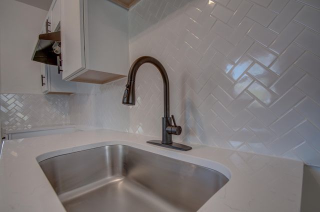 825 E 14th Avenue, Gary, IN 46407