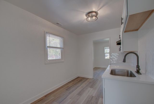 825 E 14th Avenue, Gary, IN 46407