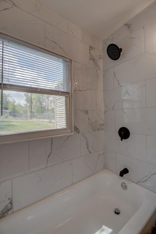 825 E 14th Avenue, Gary, IN 46407