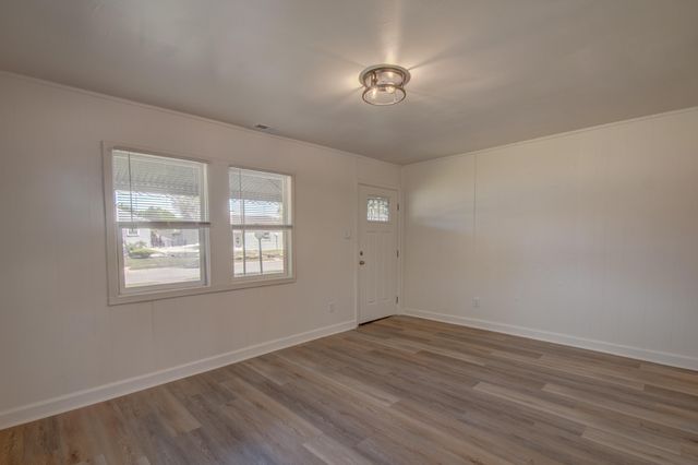 825 E 14th Avenue, Gary, IN 46407