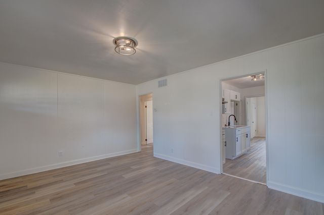 825 E 14th Avenue, Gary, IN 46407