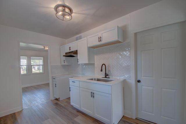 825 E 14th Avenue, Gary, IN 46407