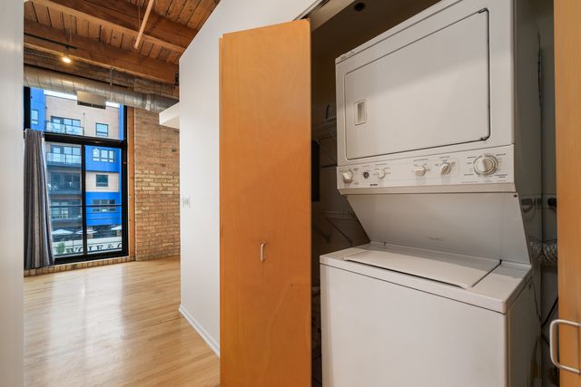 1751 N WESTERN Avenue 303, Chicago, IL 60647
