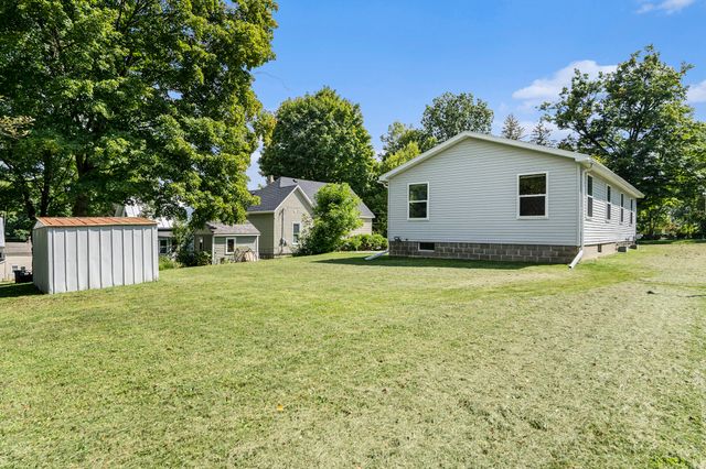 916 Yeomans Street, Ionia, MI 48846