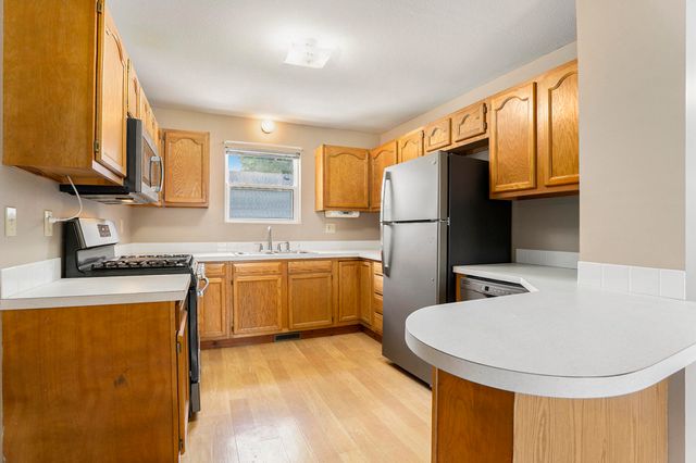 916 Yeomans Street, Ionia, MI 48846