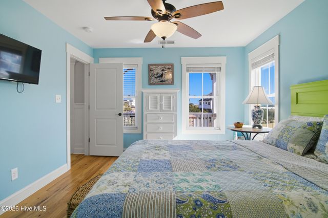 1254 Ocean Boulevard W, Supply, NC 28462