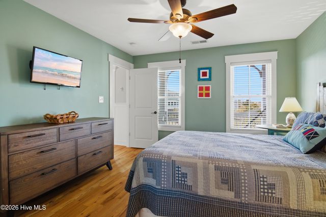 1254 Ocean Boulevard W, Supply, NC 28462