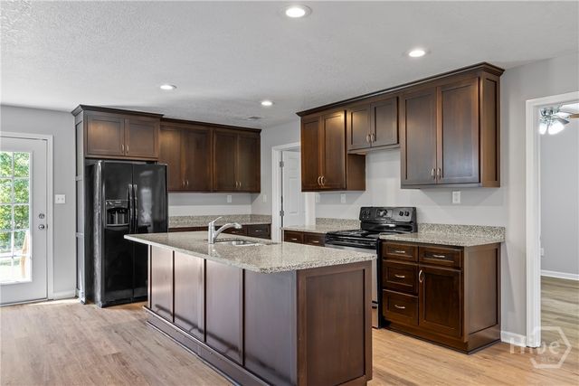 479 NORTH POINT CIR, Hartwell, GA 30643