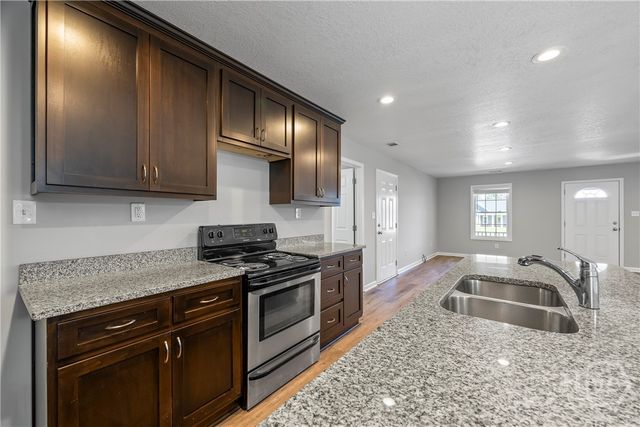 479 NORTH POINT CIR, Hartwell, GA 30643