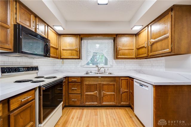 8519 Old Stage Road, Waynesville, OH 45068