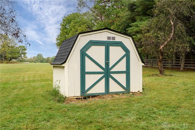 8519 Old Stage Road, Waynesville, OH 45068