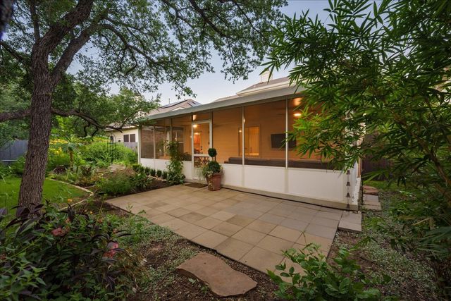 1915 Barnett DR, Cedar Park, TX 78613