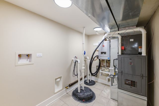 1323 Home Avenue, Berwyn, IL 60402