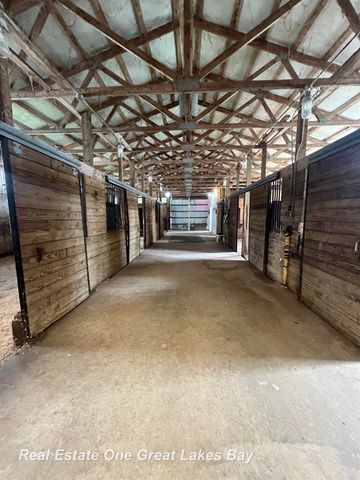 7285 N Five Mile Road, Hope Twp, MI 48628