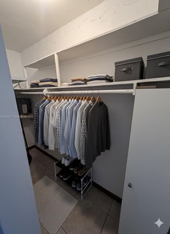 1995 NE 167th Street 1, North Miami Beach, FL 33162