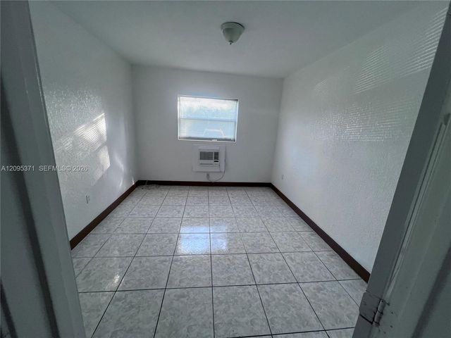 1995 NE 167th Street 1, North Miami Beach, FL 33162