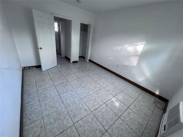 1995 NE 167th Street 1, North Miami Beach, FL 33162