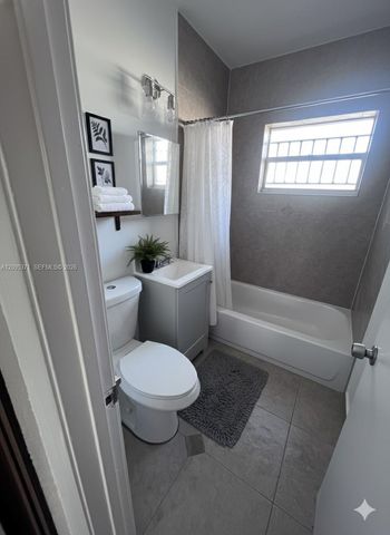 1995 NE 167th Street 1, North Miami Beach, FL 33162