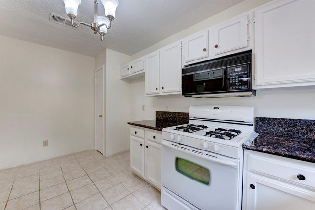 18015 Brooknoll Drive, Houston, TX 77084