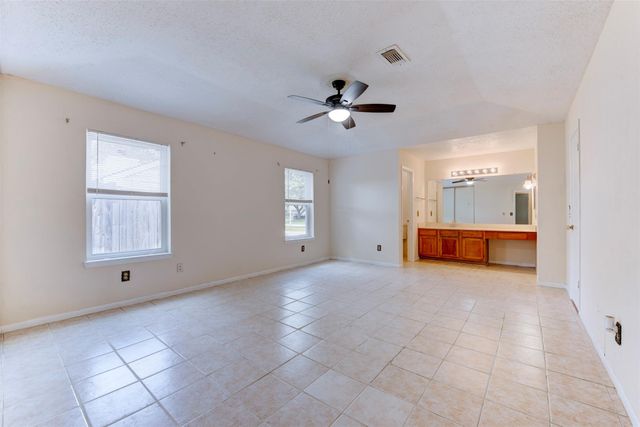 18015 Brooknoll Drive, Houston, TX 77084